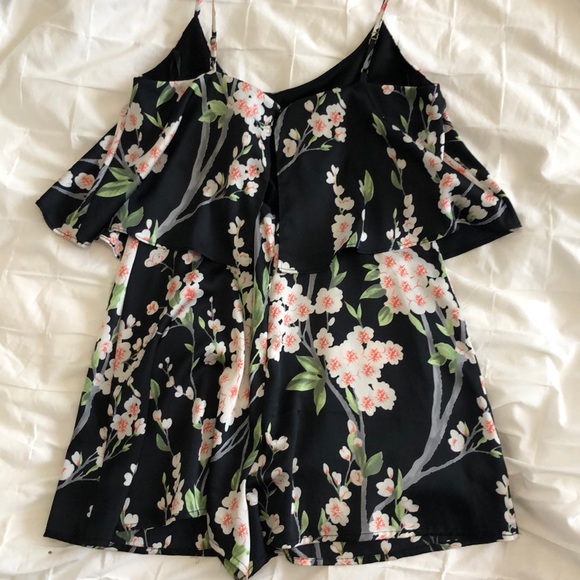 Satin floral romper - Picture 2 of 3